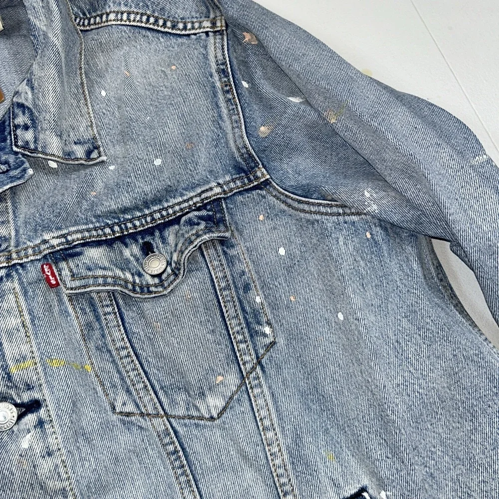 Levi's 